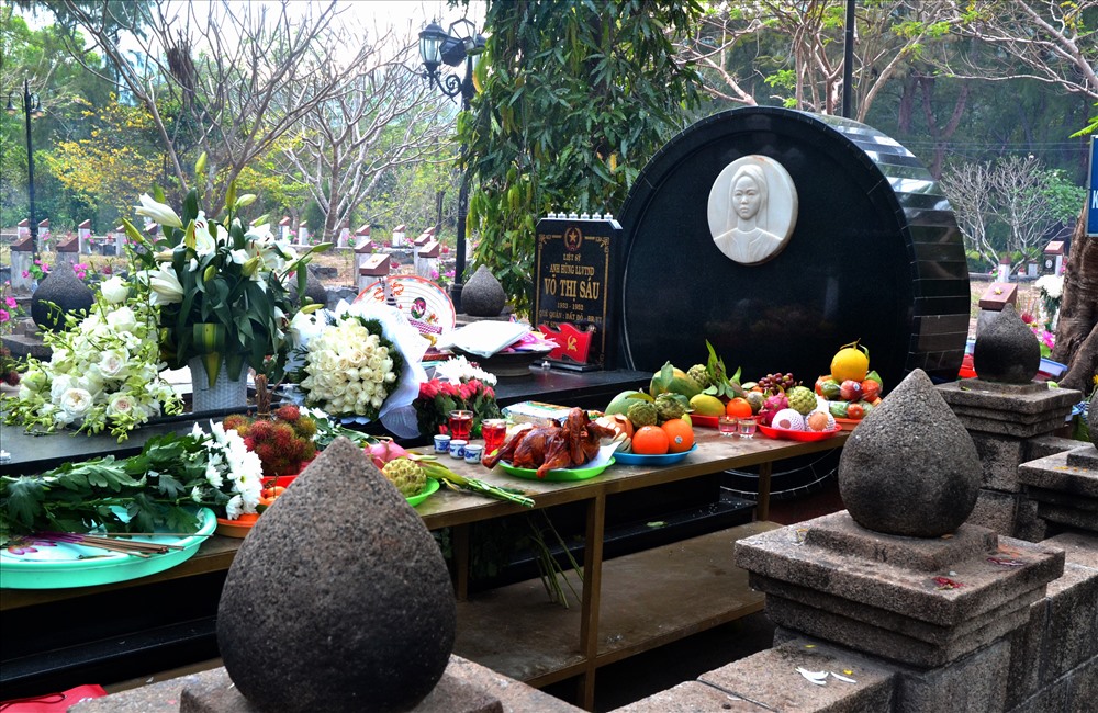 Đi tàu cao tốc đến Côn Đảo thăm mộ cô Võ Thị Sáu du lịch tâm linh
