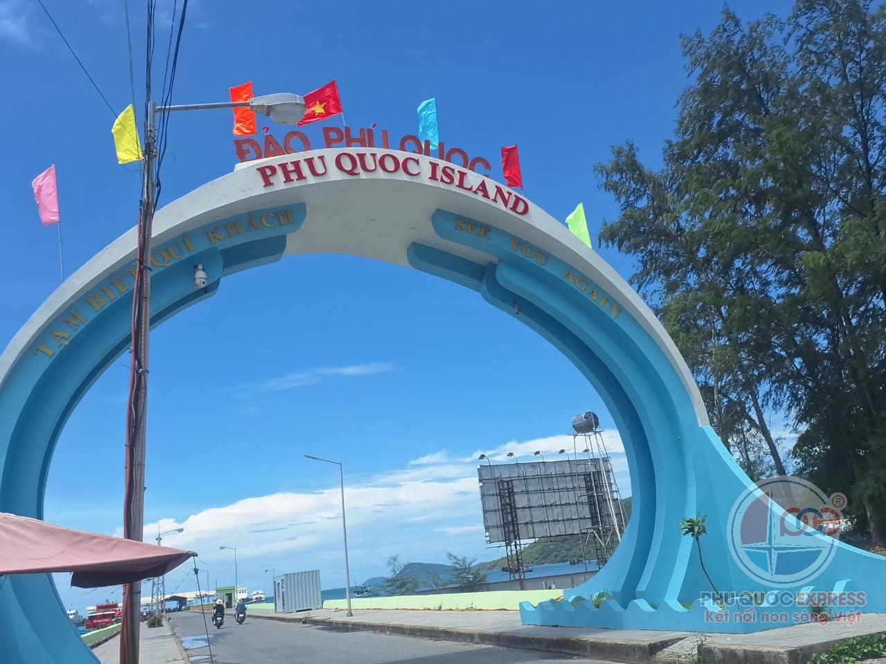 Đi Tàu Đến Phú Quốc