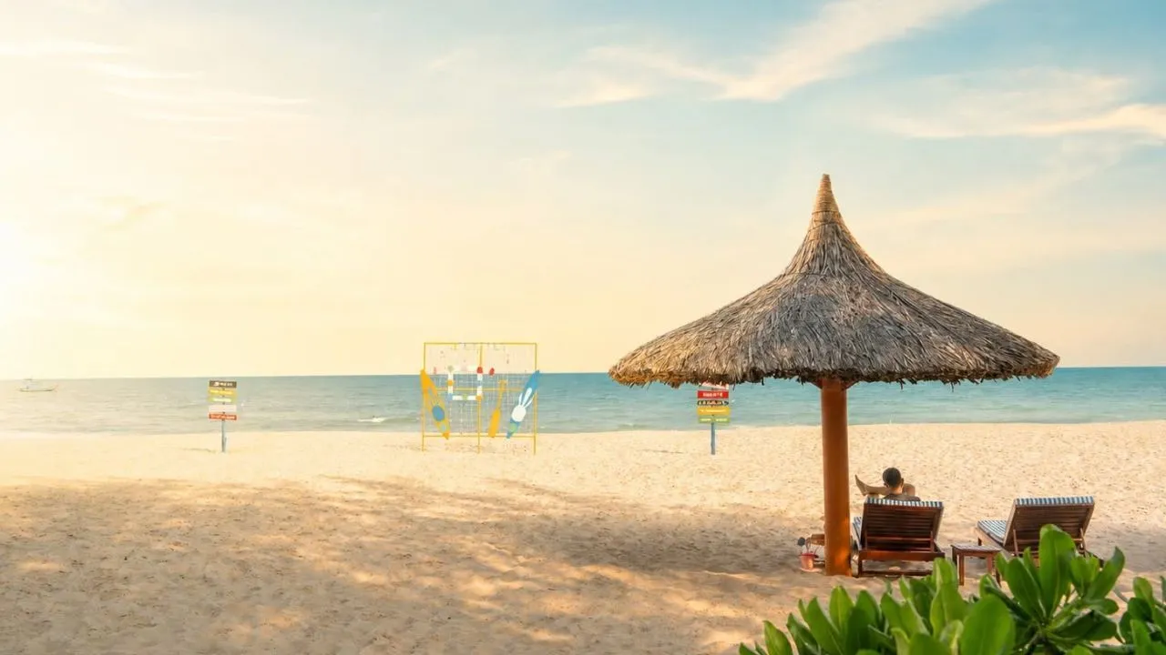 Mui Ne has a wild beauty that attracts tourists.