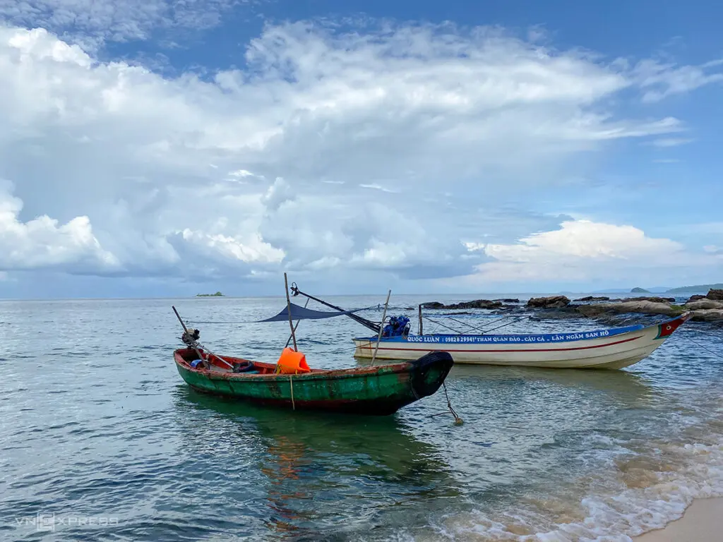 រថភ្លើងល្បឿនលឿន Phu Quoc Express នាំមុខ