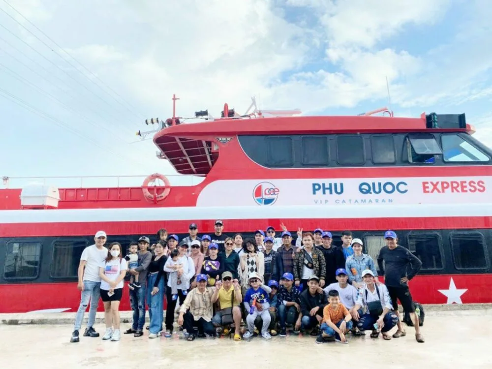 Tàu cao tốc Phú Quốc Express là hãng tàu được nhiều du khách lựa chọn khi đến đảo Phú Quý.