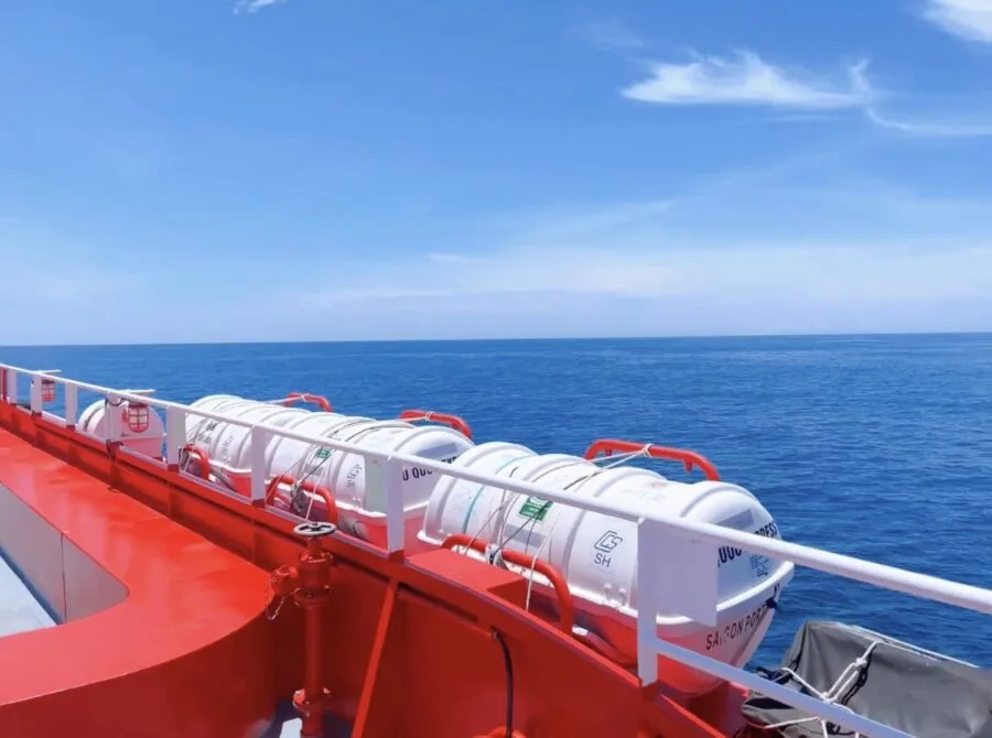 mua-ve-tau-cao-toc-phu-quoc-express-di-ly-son-du-lich