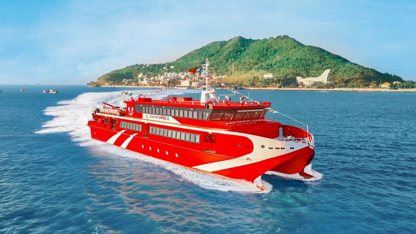 푸꾸옥 익스프레스(Phu Quoc Express) 푸꾸옥에서 끼엔장(Kien Giang)으로 돌아오는 배