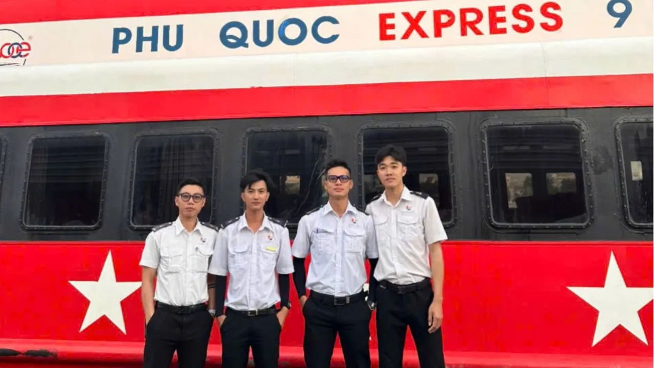 Đi tàu cao tốc Phú Quốc Express để đến đảo kịp hoàng hôn