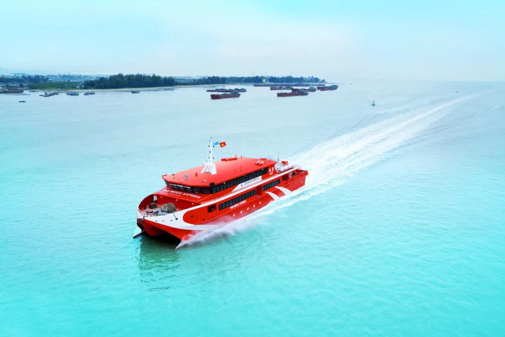 High speed boat to Phu Quoc with modern technology