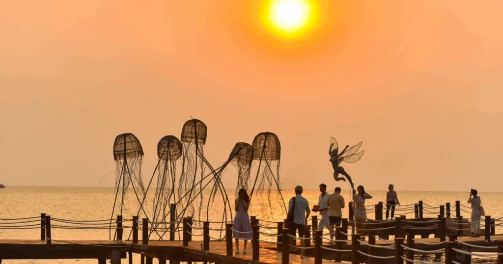 Thiên Đường Hoàng Hôn Sunset Sanato Beach Club Phú Quốc