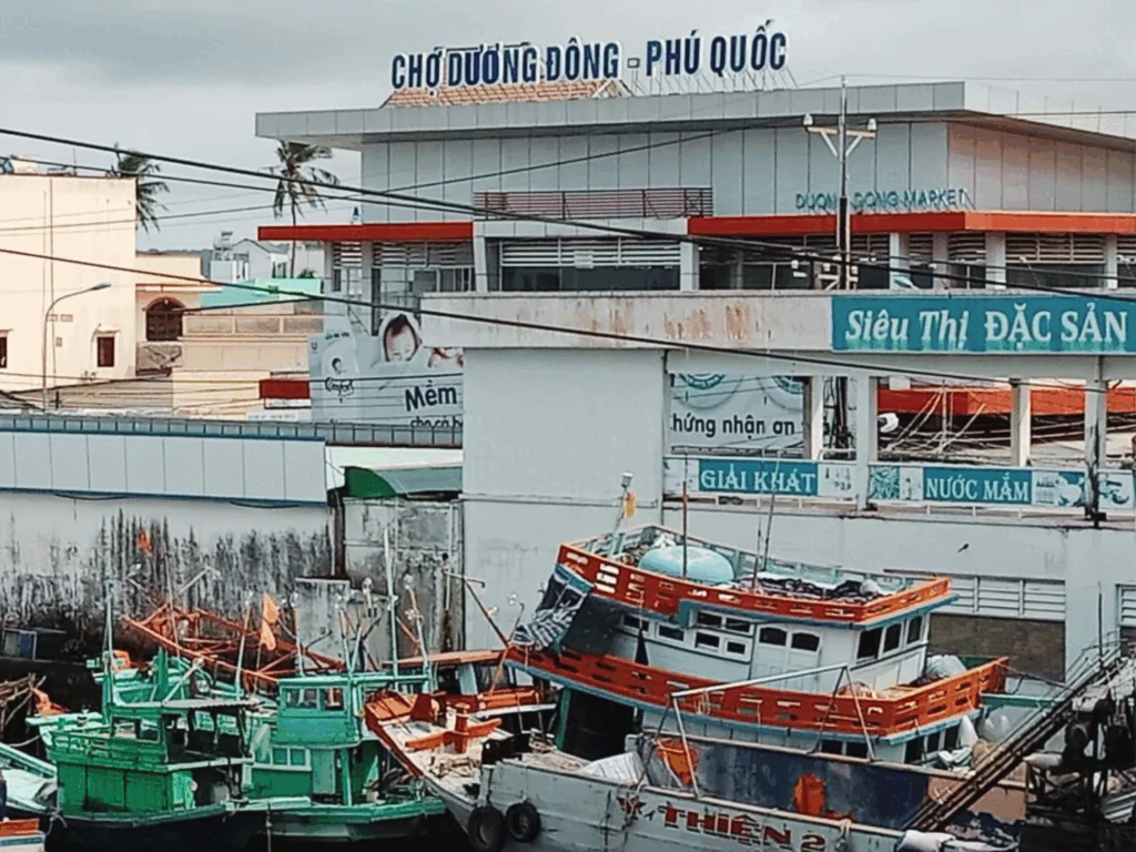 ផ្សារឌួងដុង Phú Quốc