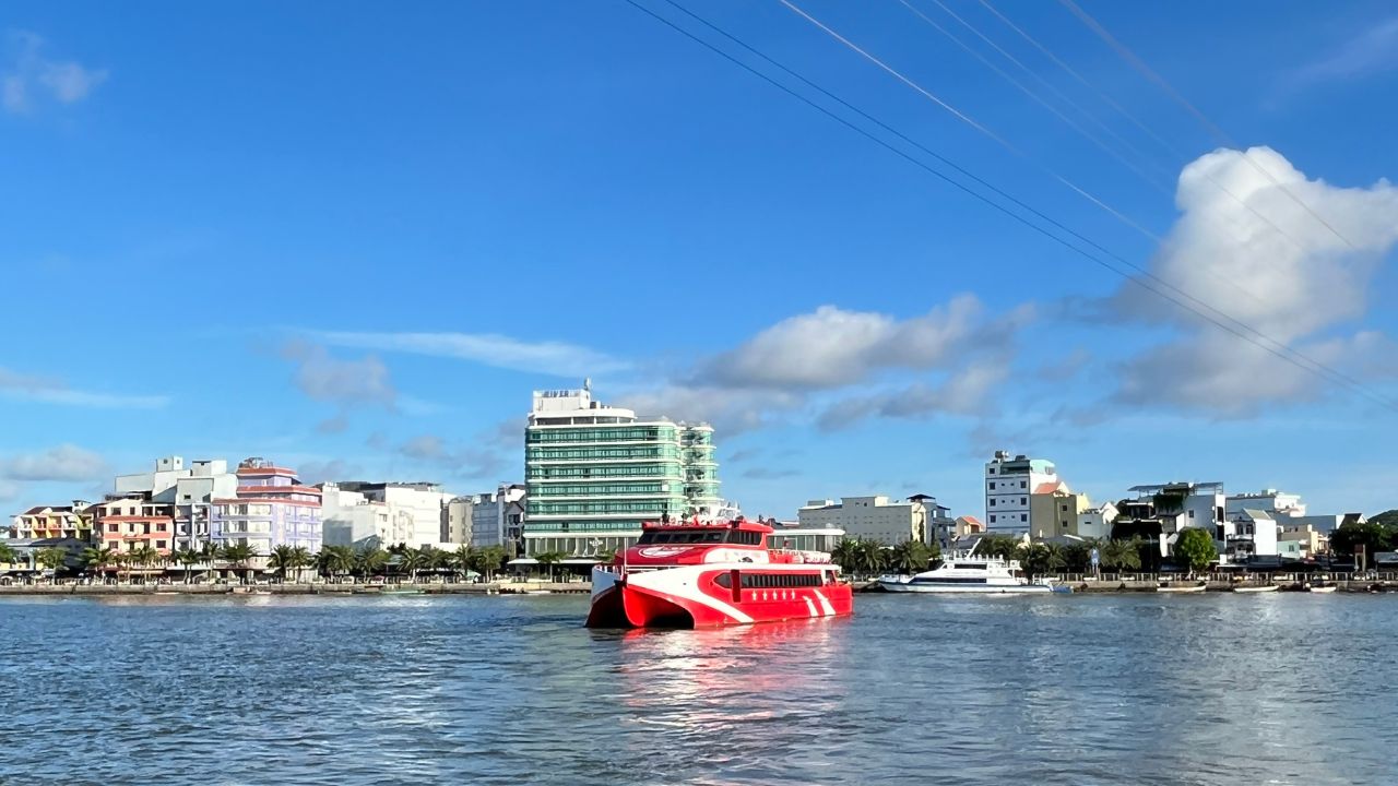 Tàu Phú Quốc Express tuyến Hà Tiên đi Phú Quốc