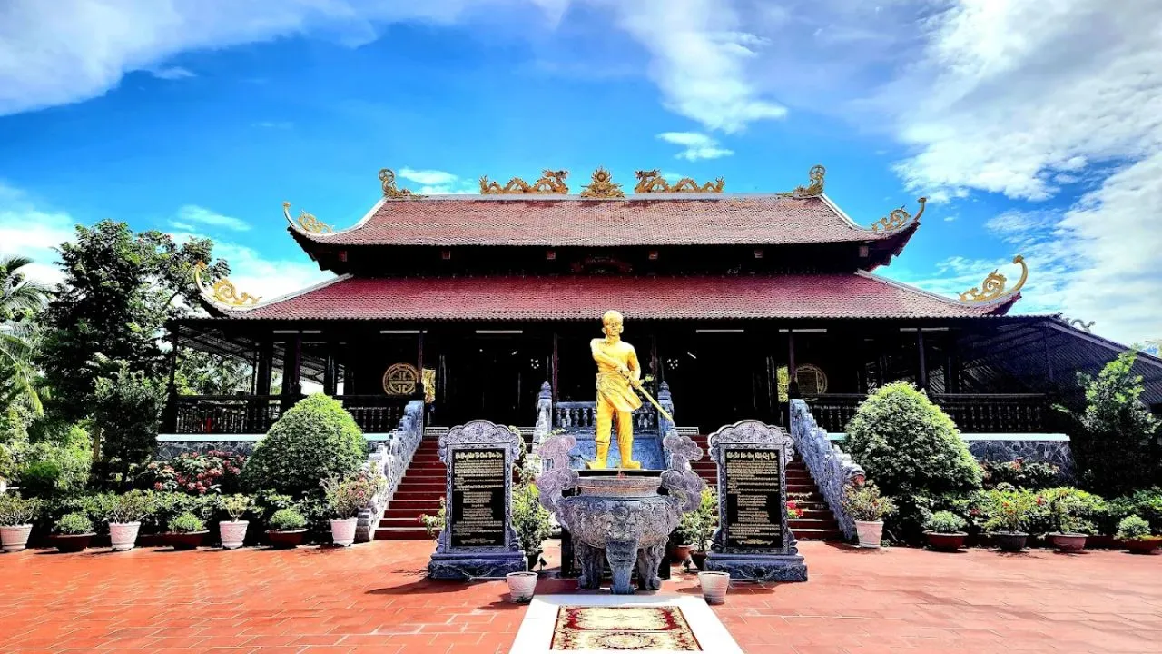 Viếng đền thờ Anh hùng Nguyễn Trung Trực