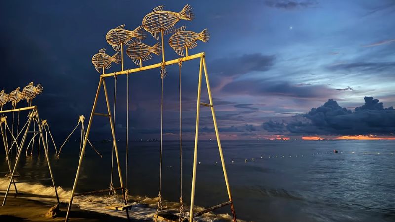 The night atmosphere at Sunset Sanato beach