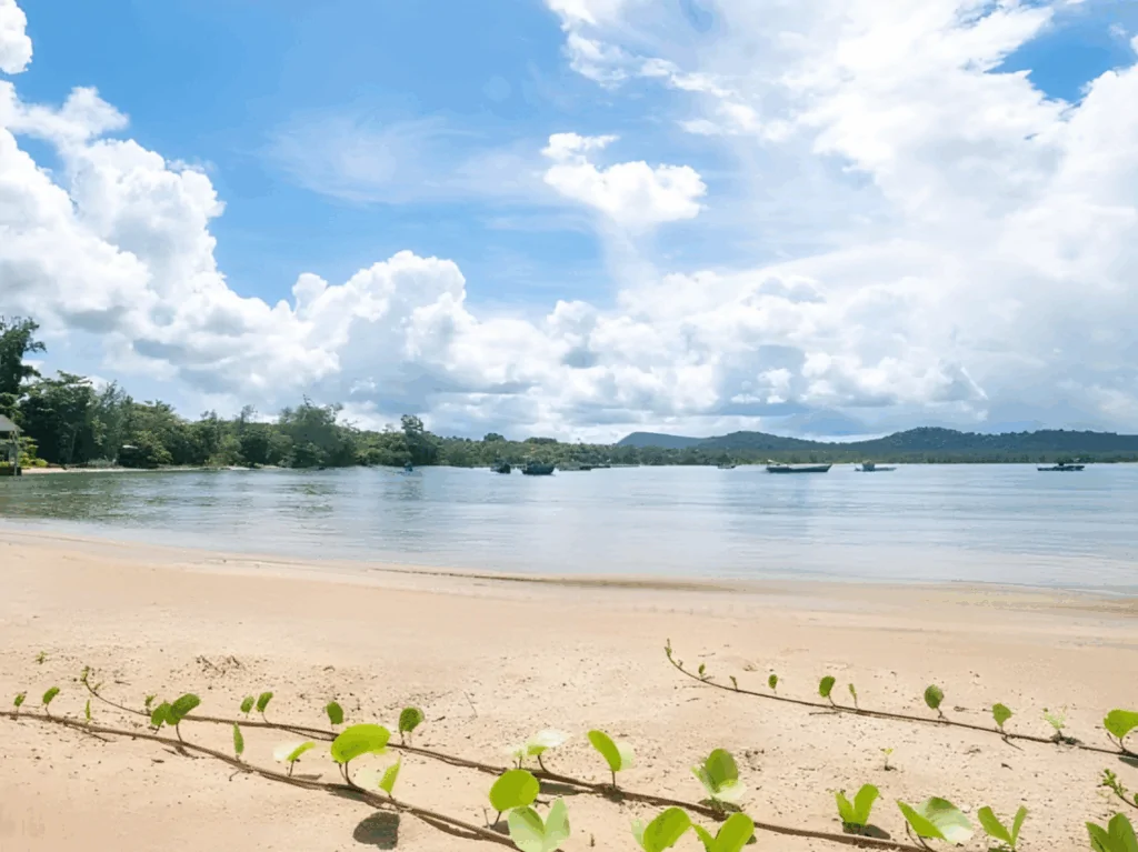 ឆ្នេរវុងបៅ Phú Quốc