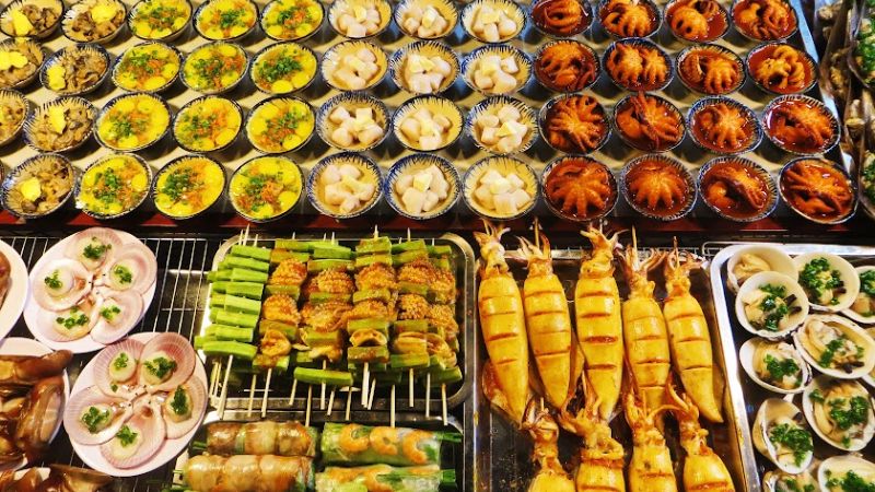 Đa dạng các món ăn chế biến sẵn