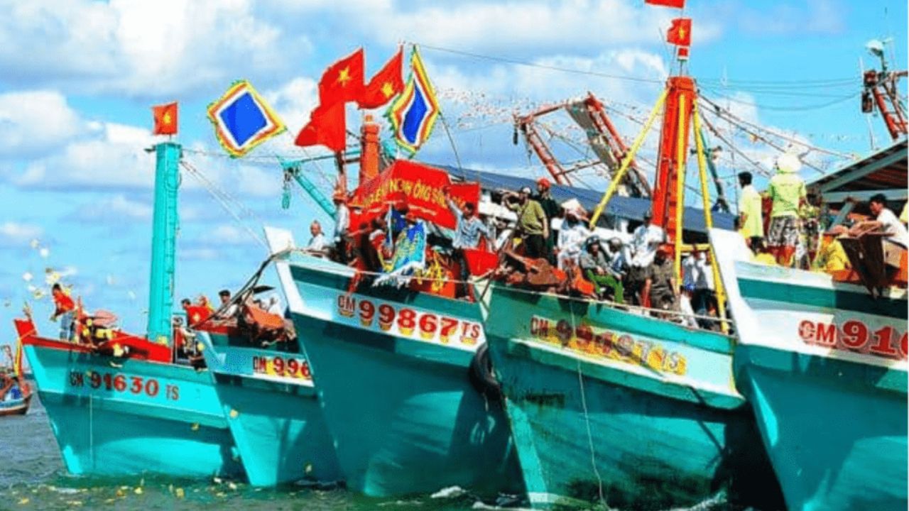 Lễ hội là dịp tuyệt vời để trải nghiệm văn hóa bản địa và lắng nghe những câu chuyện đi biển đầy thú vị