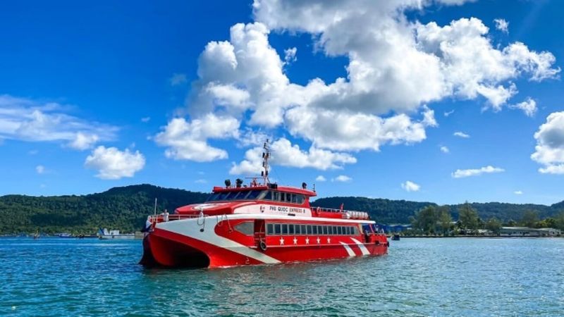 Tàu Phú Quốc Express đi từ đất liền ra đảo Phú Quốc