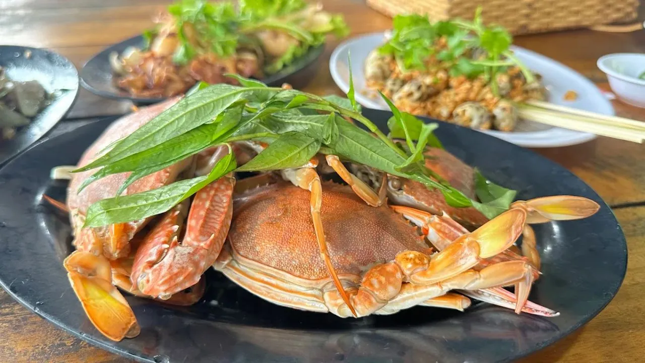 Ghẹ Hàm Ninh - đặc sản Phú Quốc