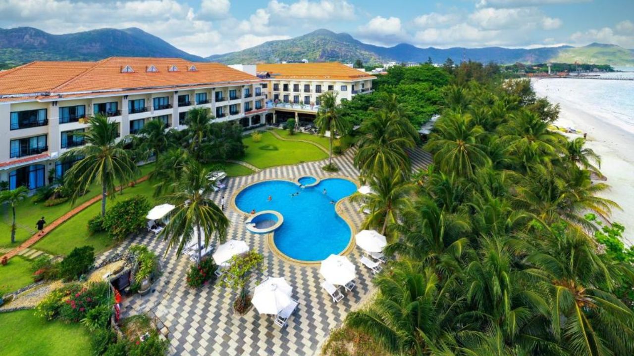 Resort, khách sạn và dịch vụ lưu trú quanh Bãi An Hải