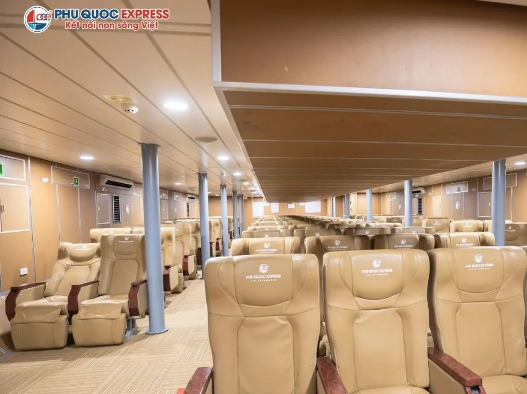 Thăng Long에서 Côn Đảo, Phú Quốc Express로 가는 초호화 VIP 객실