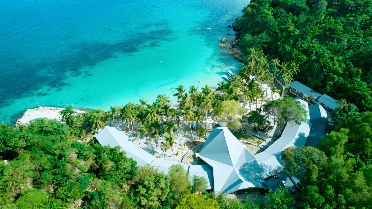 Toàn cảnh công viên san hô Ocean Pearl nhìn từ trên cao, khu vực Hòn Mây Rút Ngoài