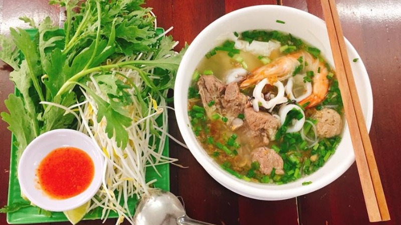 Squid noodle soup Tu Huong Phú Quốc