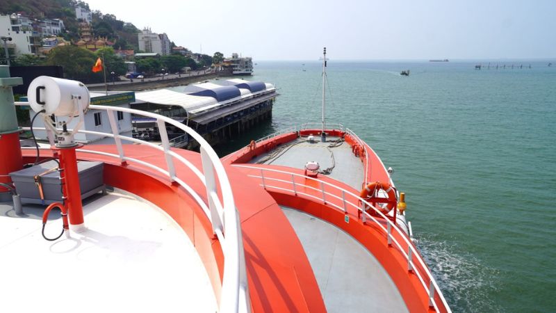 Check in ngắm biển tại boong tàu Thăng Long tầng 4