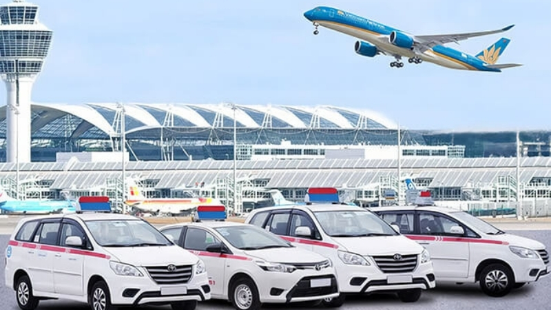 Di chuyển bằng Taxi tại sân bay Chu Lai.