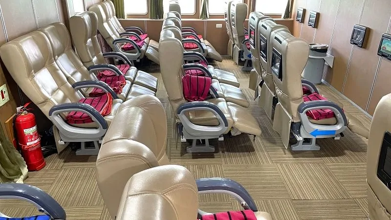 Ghế ngồi cao cấp trên tàu Phú Quốc Express đi Côn Đảo