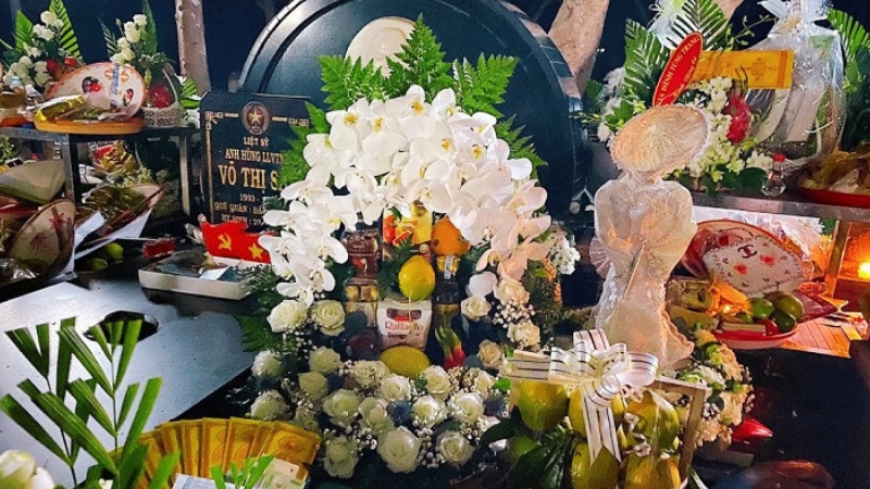 扫墓祭拜六姑姑的准备经验