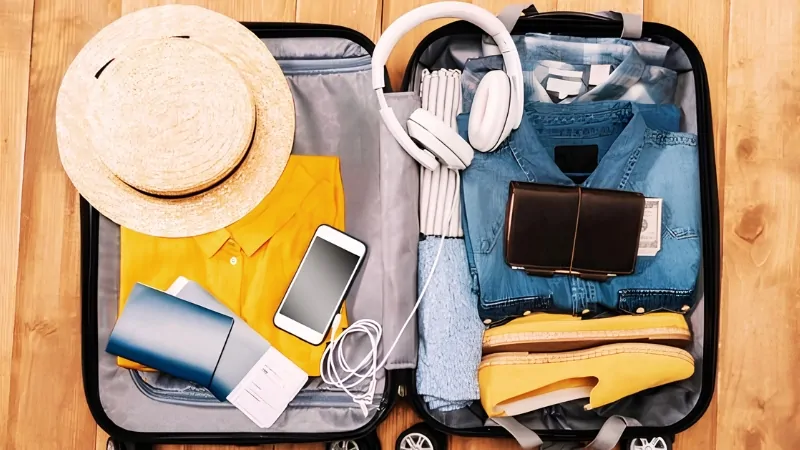 Required documents and luggage to bring