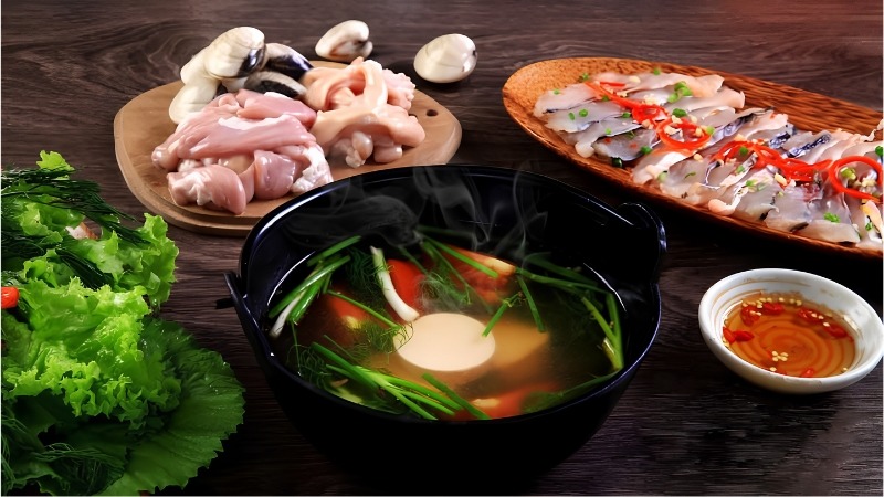 Nồi lẩu canh chua cá Tà Ma Lý Sơn nóng hổi