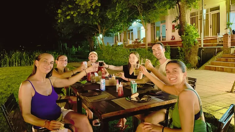 Nhà hàng Bar 200 - Điểm đến số 1 Tripadvisor