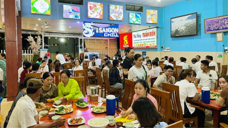 투안 비엔 레스토랑 Côn Đảo