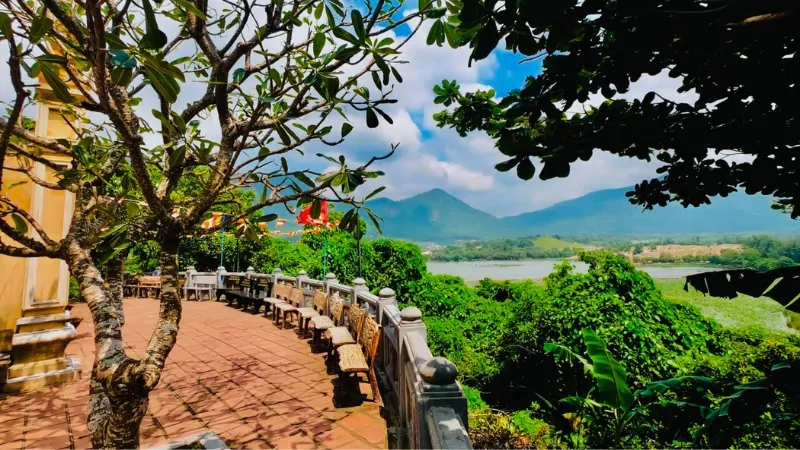 Vị thế phong thủy Tựa sơn hướng thủy độc nhất vô nhị của Vân Sơn Tự Côn Đảo