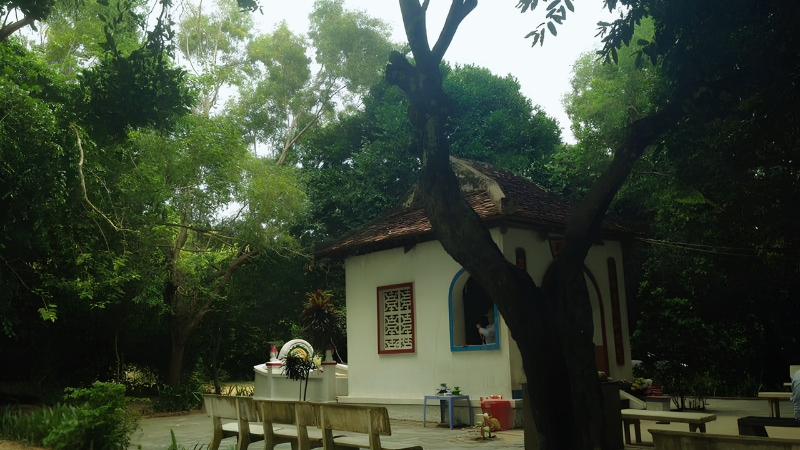 Cầu bình an, tài lộc và mẹo xin sức khỏe tại Miếu Cậu Côn Đảo