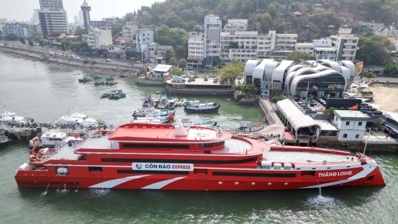Tàu Thăng Long tại cảng Cầu Đá Vũng Tàu