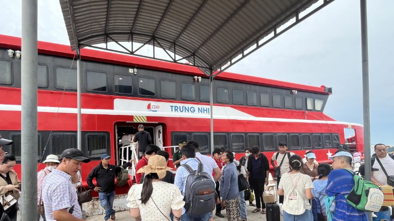 Tàu Trưng Nhị tuyến Trần Đề - Côn Đảo
