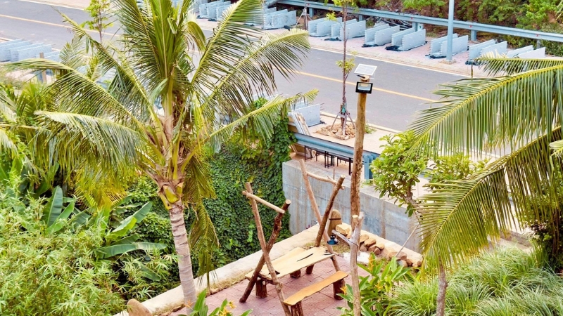 Tiệm Cafe Lưng Đồi Côn Đảo