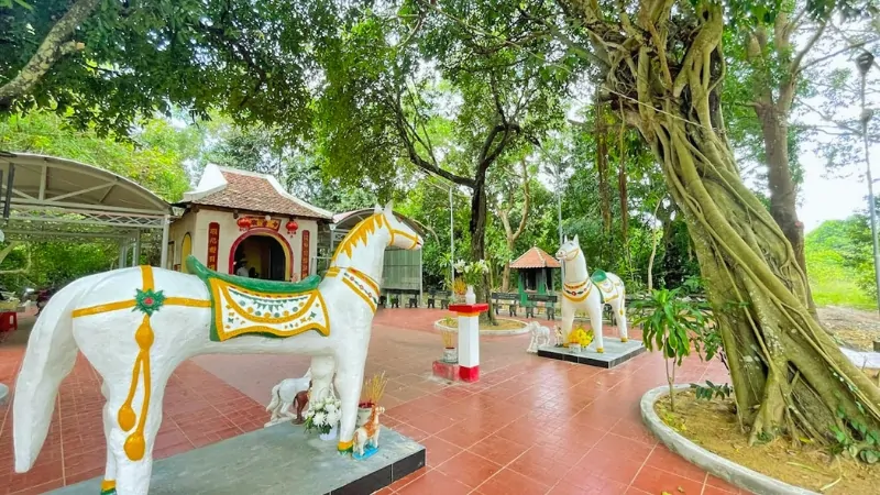 Truyền thuyết bi thương và linh thiêng của Miếu Cậu Côn Đảo