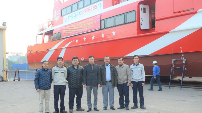 Lễ hạ thủy tàu Phú Quốc Express 18