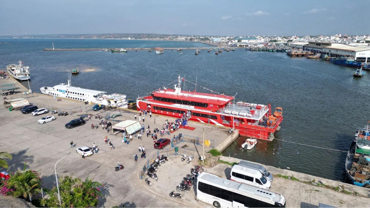 Tàu cao tốc Phú Quốc Express đồng hành cùng bạn trên tuyến Phan Thiết – Phú Quý