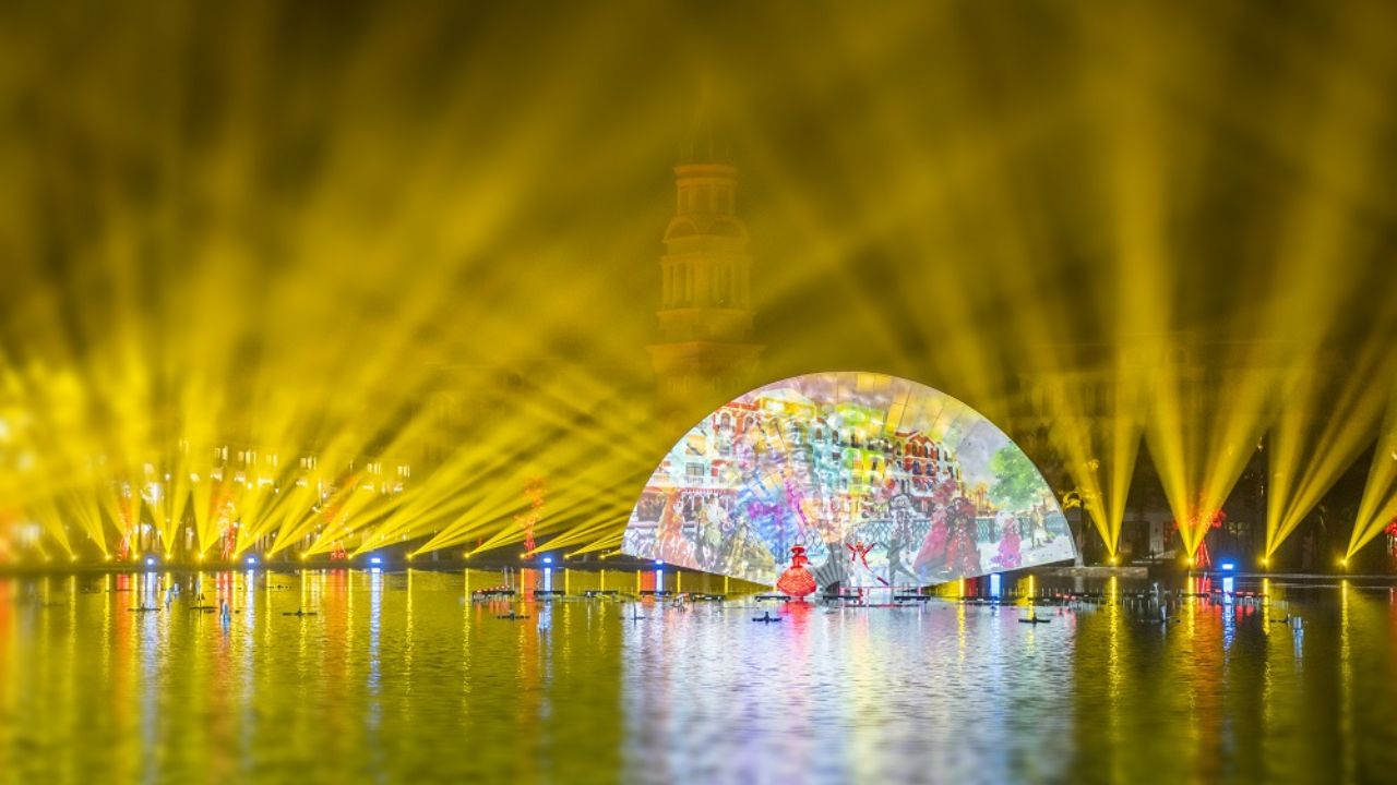 Show “Sắc Màu Venice”