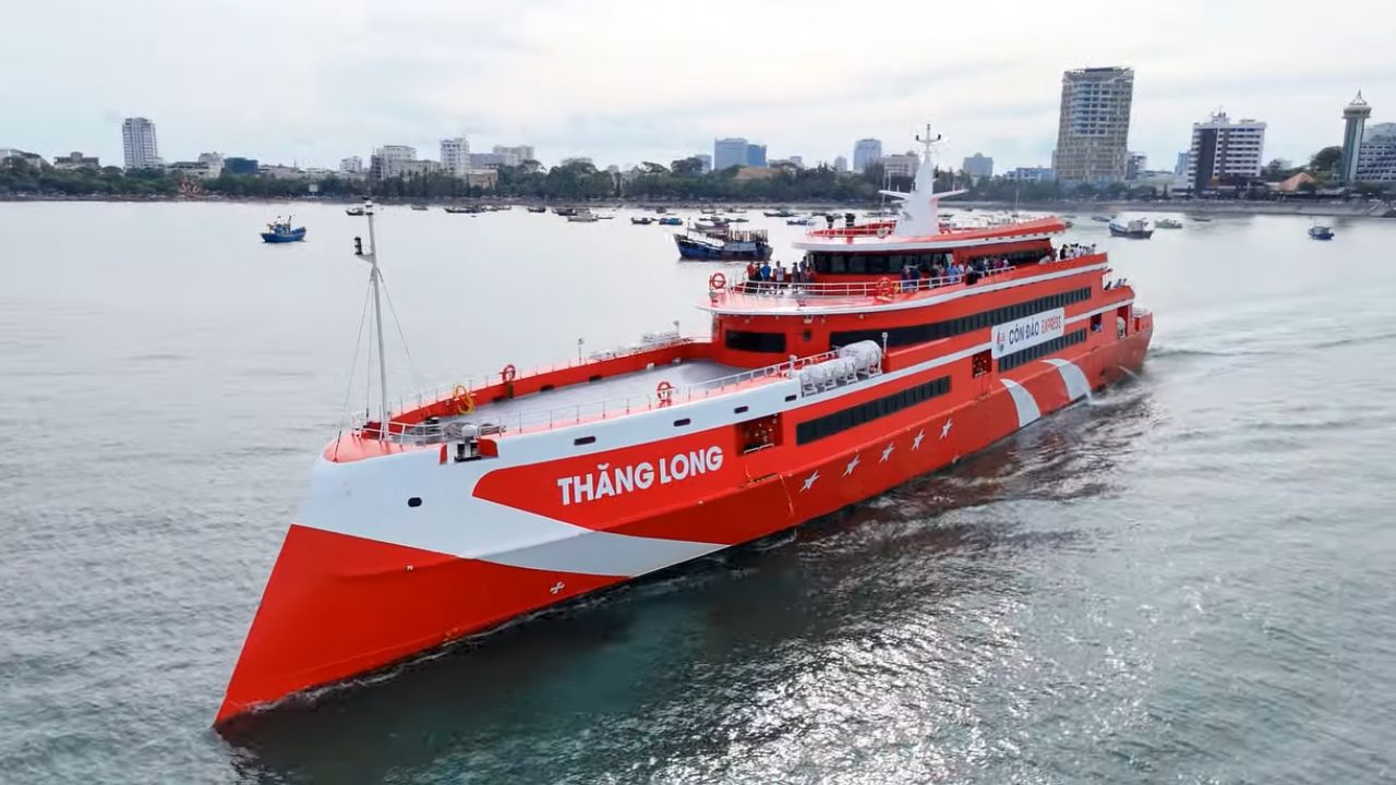 Tàu Thăng Long - Phú Quốc Express khởi hành từ Vũng Tàu đi Côn Đảo