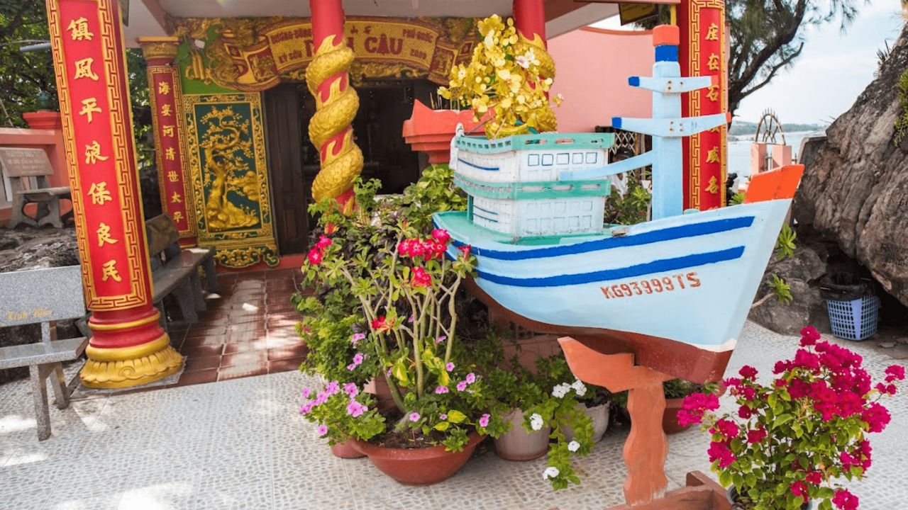 Toàn cảnh không gian linh thiêng tại Lễ hội Dinh Cậu Phú Quốc