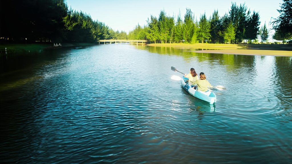 Tắm biển Hồ Tràm Vũng Tàu hoang sơ