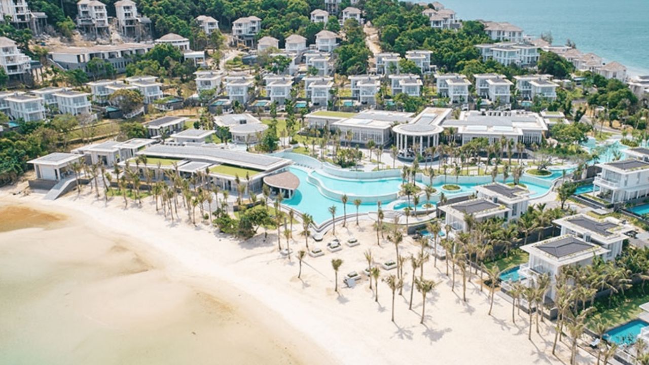 Không gian nghỉ dưỡng đẳng cấp, giao hòa trọn vẹn với thiên nhiên nguyên sơ tại khu vực Mũi Ông Đội.