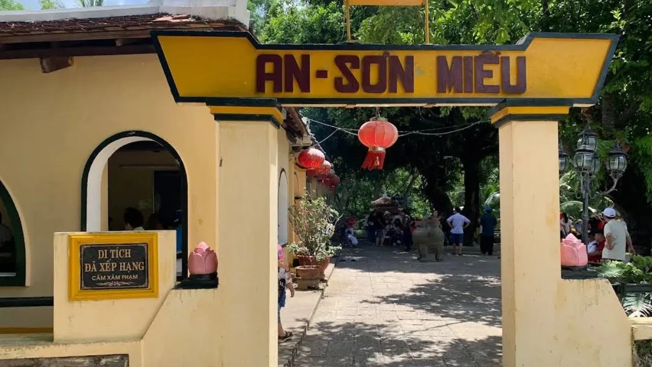 Phi Yen Temple