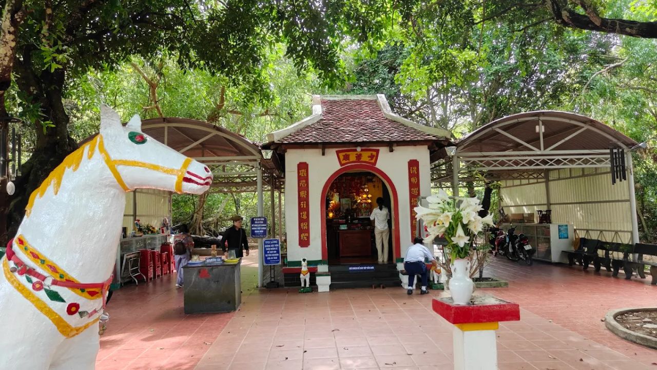Miếu Cậu Hoàng Tử Cải