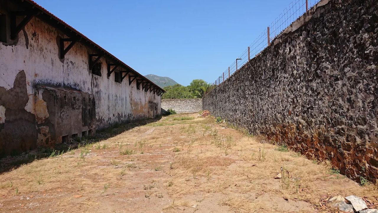 Nhà tù Côn Đảo