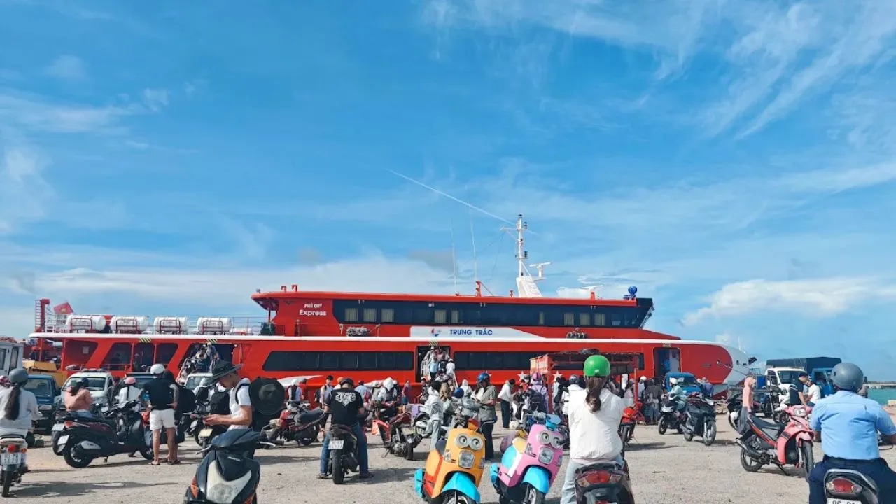 Tàu cao tốc Trưng Trắc của Phú Quốc Express đi Phú Quý