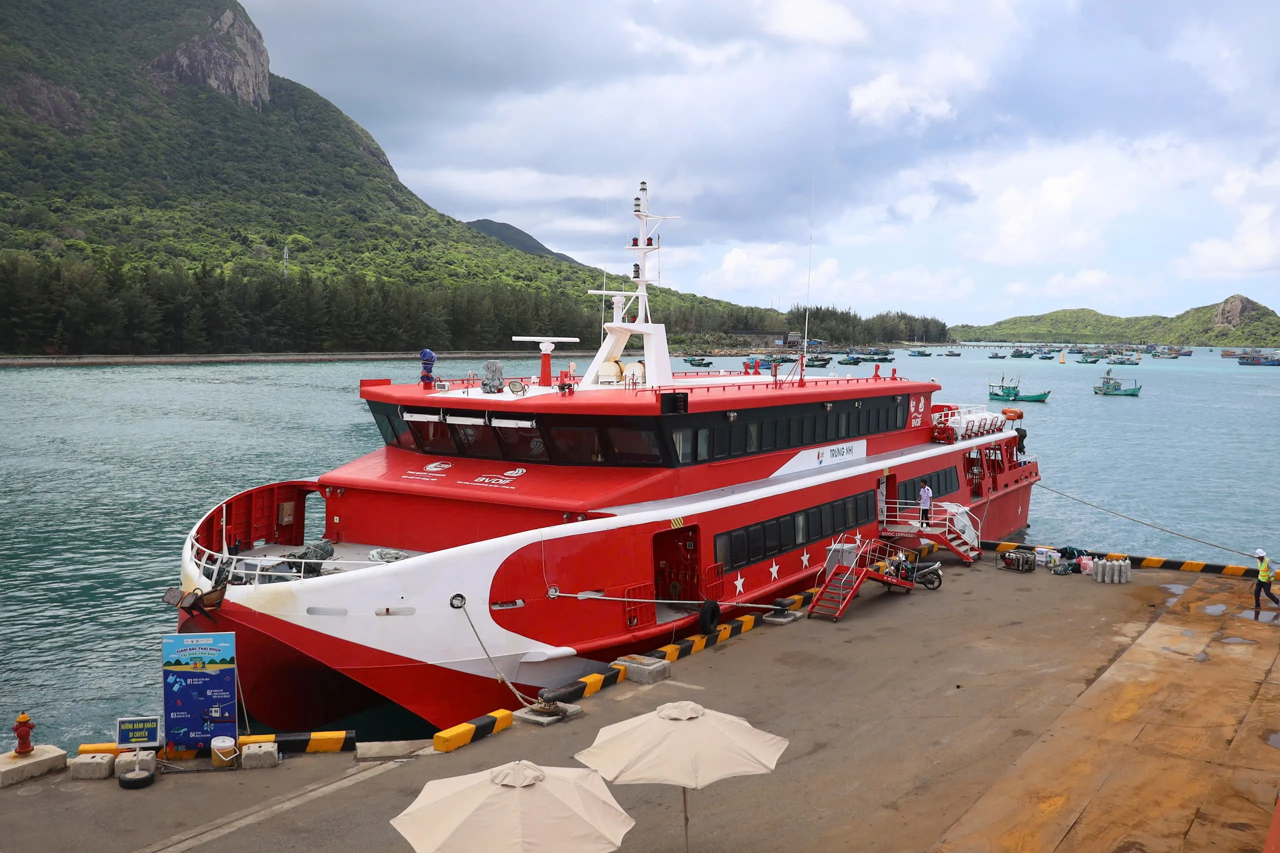 Tàu cao tốc Trưng Nhị của Phú Quốc Express
