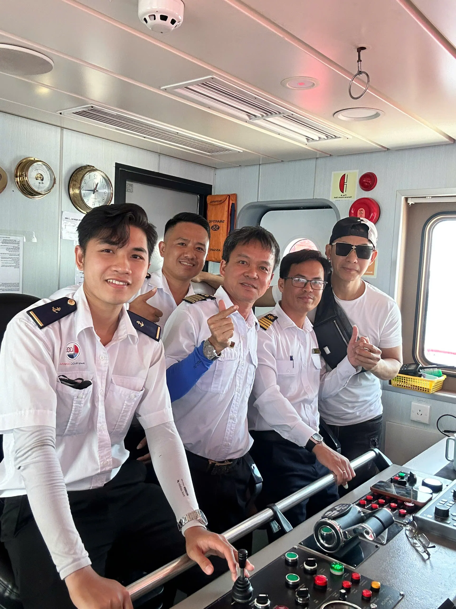Đội ngũ thuyền viên Phú Quốc Express